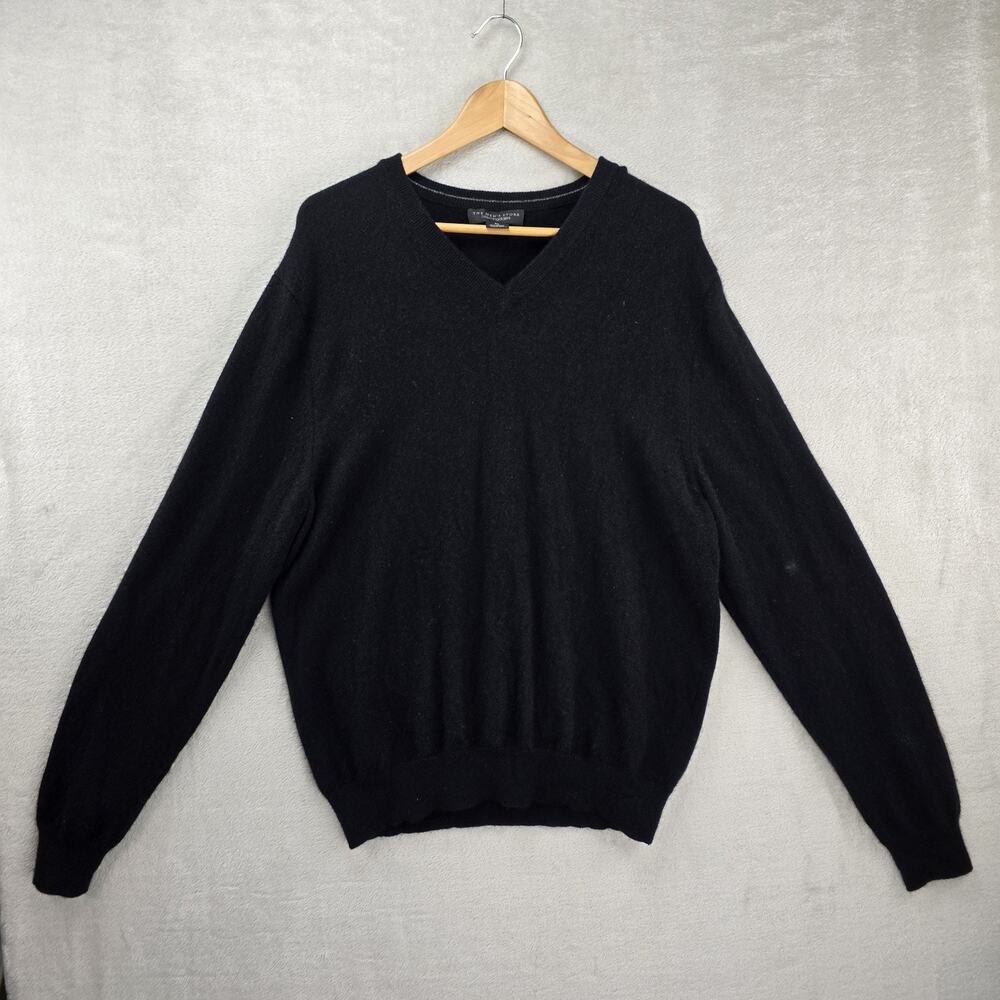 The Men's Store Bloomingdale's V-neck Sweater XL Black 100% Cashmere Long Sleeve - Picture 2 of 8